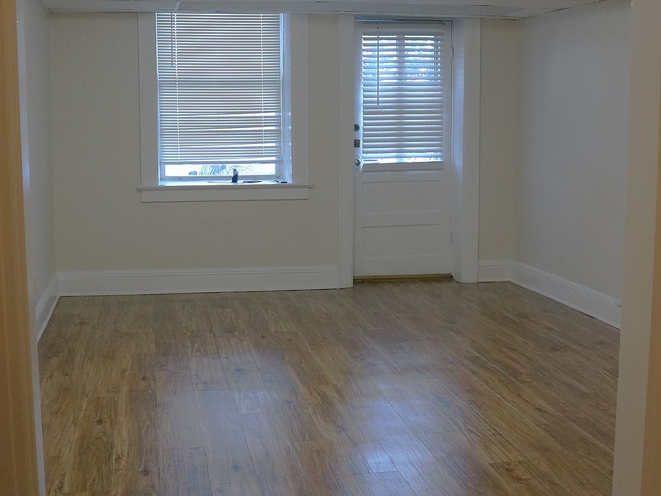 Entry way to Living Room