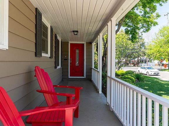 3rd image of 2106 Bidwell Way