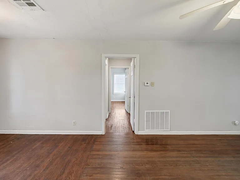 1050 Ponder St — Photo 11