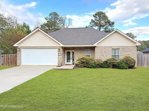 11 Magenta Ln, Picayune, MS 39466