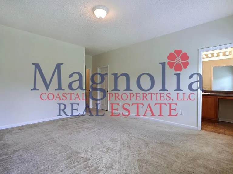20 Evergreen Oak Dr — Photo 5