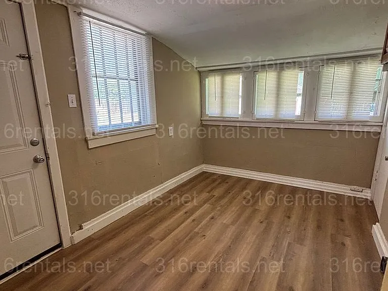 1014 W 2nd Ave — Photo 8