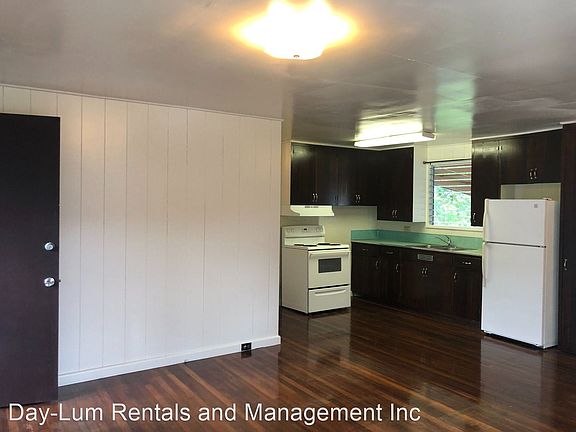 3rd image of 572C Kukuau St