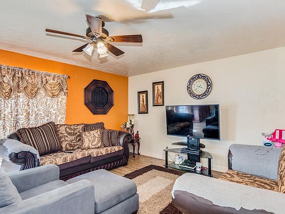 4th image of 3846 N 48th Dr