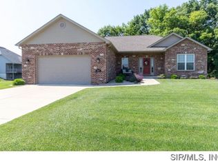 204 Wynbrook Dr, Fairview Heights, IL 62208