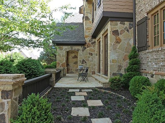 5th image of 2215 Heathermoor Hill Dr