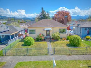 2043 Wells St, Enumclaw, WA 98022
