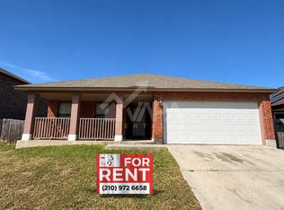 8207 Chestnut Manor Dr, Converse, TX 78109