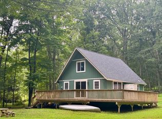 121 Panorama Trl, Dingmans Ferry, PA 18328