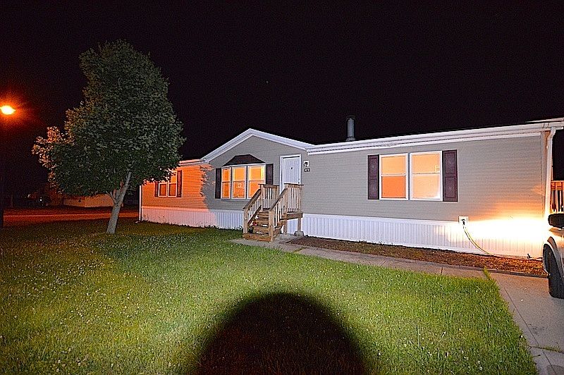 1st image of 528 Woods Edge Ct