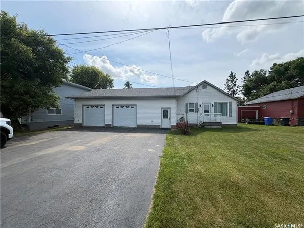 511 Road AVENUE E, Langenburg, SK S0A 2A0