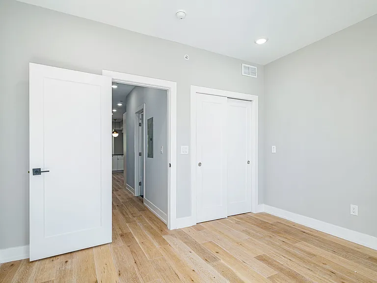 2709 W Jefferson St #B — Photo 10