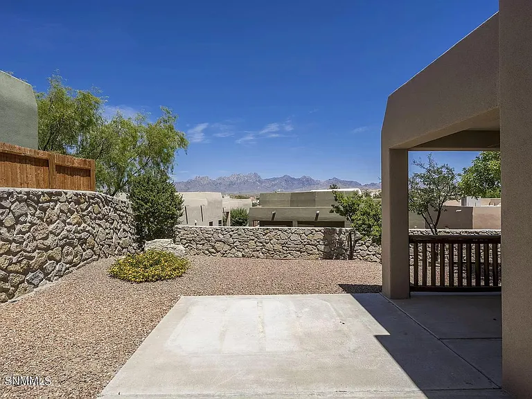 1892 N Sonoma Ranch Blvd — Photo 5