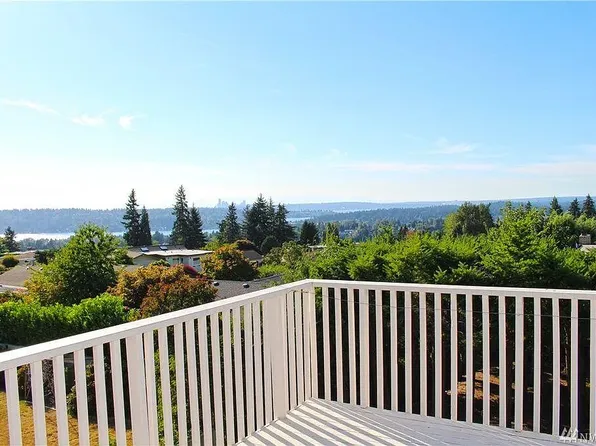 13400 SE 43rd Pl, Bellevue, WA 98006