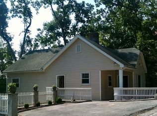 126 Tanglewylde Rd, Lake Peekskill, NY 10537