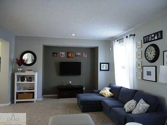 4th image of 531 E Anhinga Dr