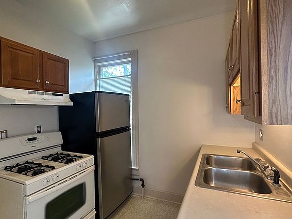 5th image of 803 Highland Ave #4