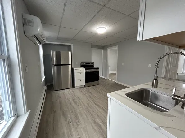 27 North St, Worcester, MA 01605