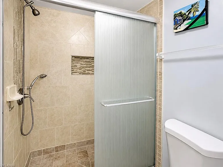 4000 Ice Castle Way #5 — Photo 27