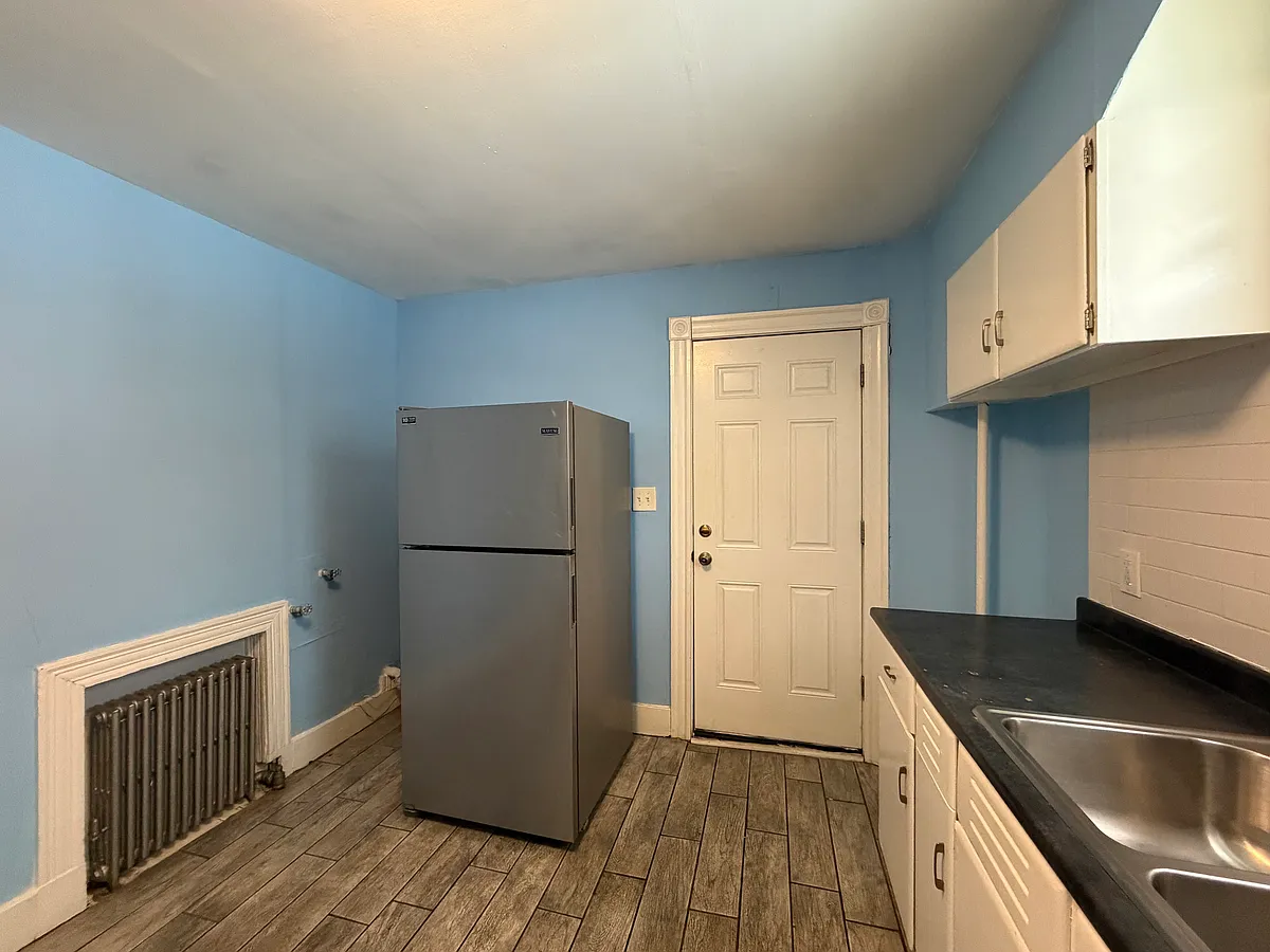 Building Photo - 82 Rockland St #2