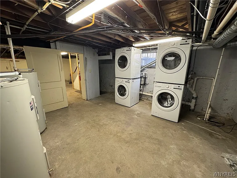 117 W Humboldt Pkwy #B — Photo 11