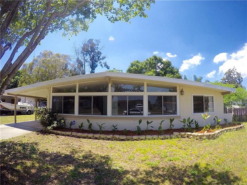 1st image of 336 Country Club Dr