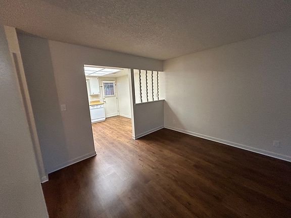 3rd image of 3940-42-44 46th W