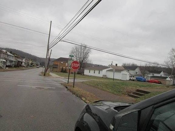 5th image of 1533 4th St