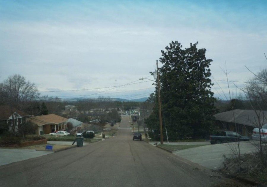 2nd image of 903 Hillview Dr NW