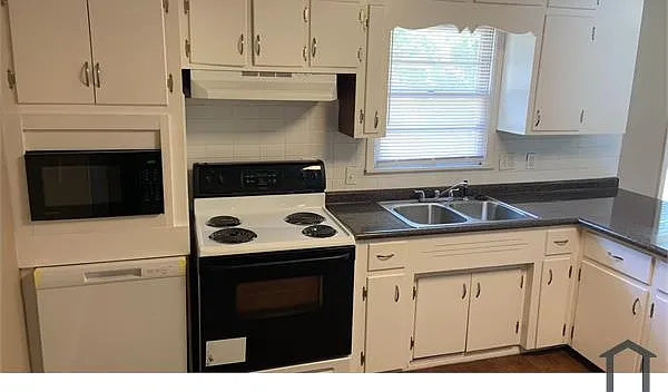 2500 Rochell Dr NW — Photo 9