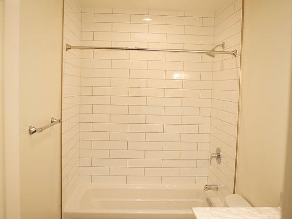 5th image of 1123 Hunterston Pl