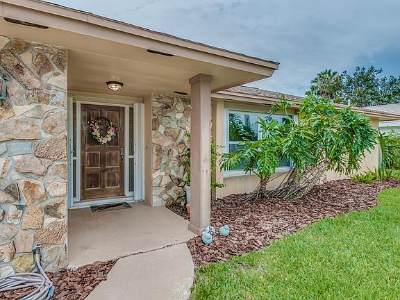 2nd image of 675 Poinsetta Dr