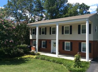 5553 Heather Hill Dr, Roanoke, VA 24019