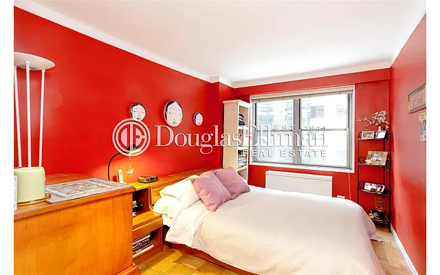 Sold by Douglas Elliman | media 15