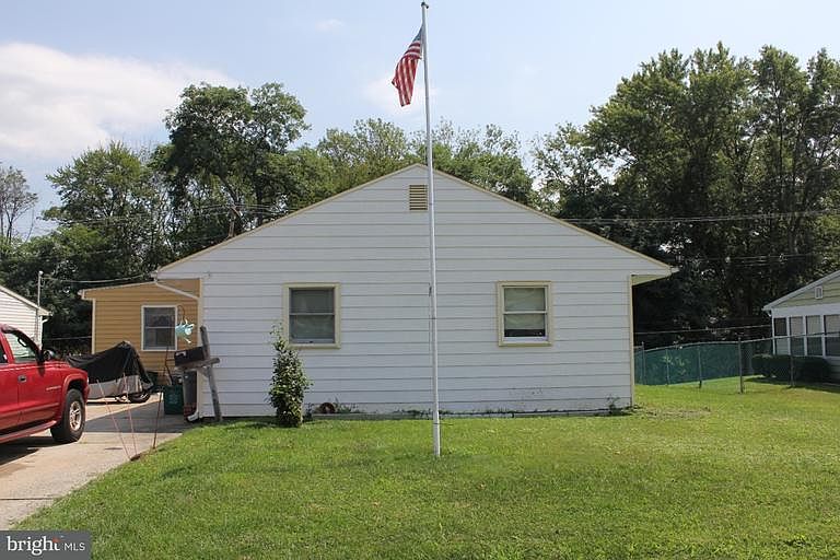 2nd image of 510 Parkway Dr