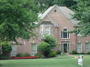 2704 Hunters Forest Dr, Germantown, TN 38138