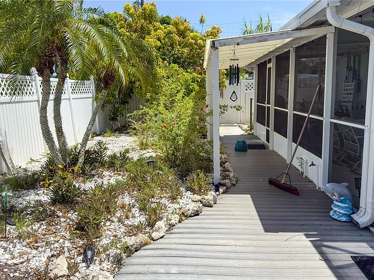 2215 Alvarado Ln — Photo 24