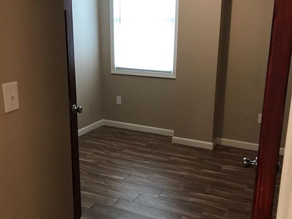 3rd image of 12210 14th Ave APT 2D