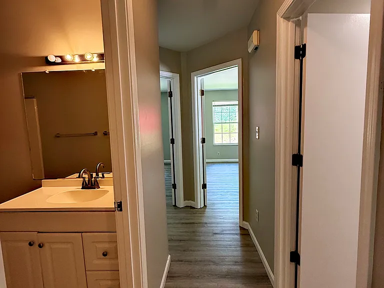 101 Loveless Ln #3 — Photo 3