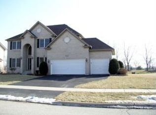 2520 Pinehurst Dr, Aurora, IL 60506