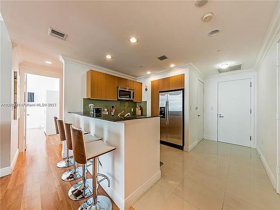 5th image of 1060 Brickell Ave APT 1407