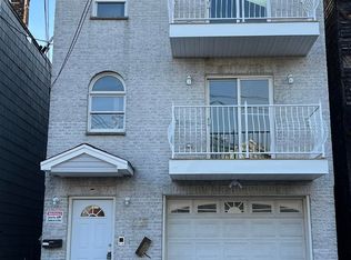 83 Myrtle Ave, Jersey City, NJ 07305