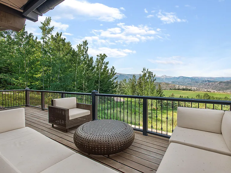 565 N Starwood Dr — Photo 29