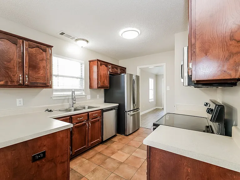 1044 Cross Wood Ln #A1 — Photo 8