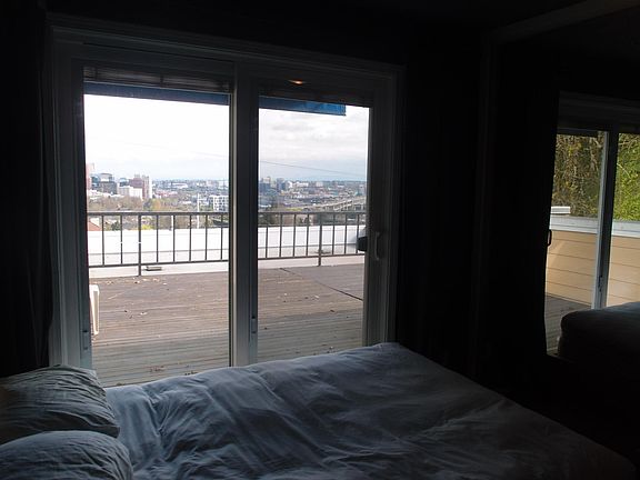 5th image of 3515 SW Barbur Blvd APT N3
