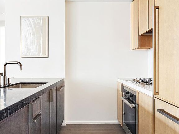5th image of 543 W 122nd St #6B
