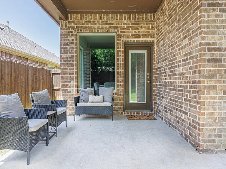 3901 Shadewell St — Photo 27