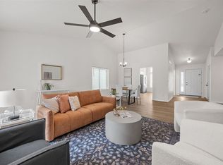 2189 Westminster Cir, Coralville, IA 52241