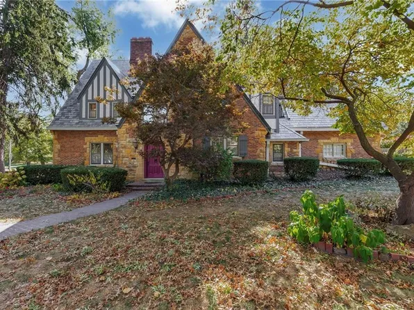 803 W 54th Ter, Kansas City, MO 64112