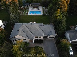 7040 Donwel Dr, Ottawa, ON K4P 1M7